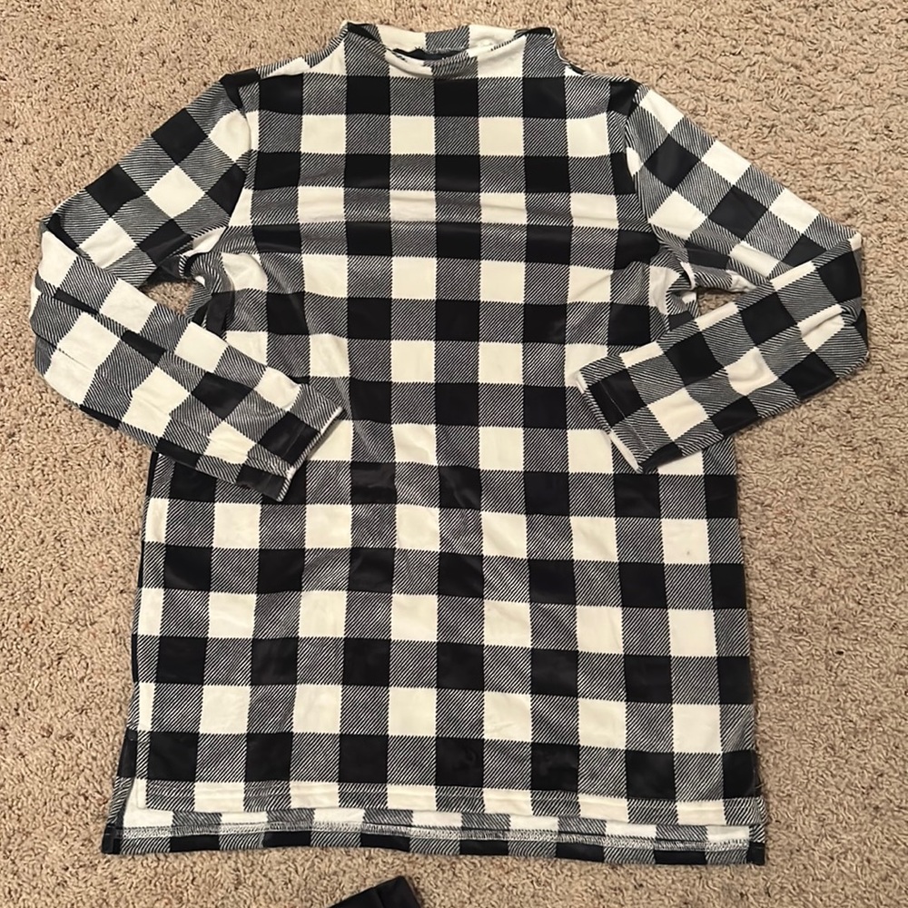 Lands’ End Buffalo check pants and sweater sleep set